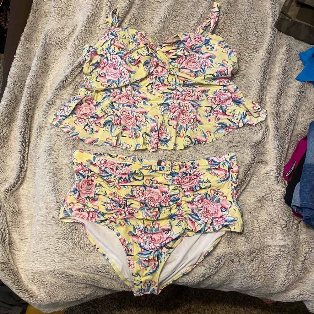 Torrid 2 piece bathing suit